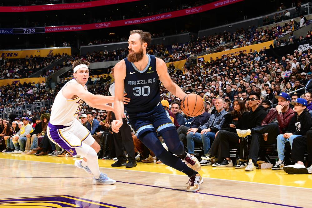 帮助球队取 帮助球队取