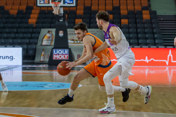 条款两部分 条款两部分